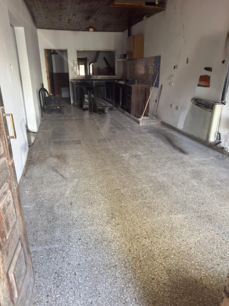 CASA EN VENTA CON DOS DEPARTAMENTOS  EN PLANTA ALTA - Imagen 2