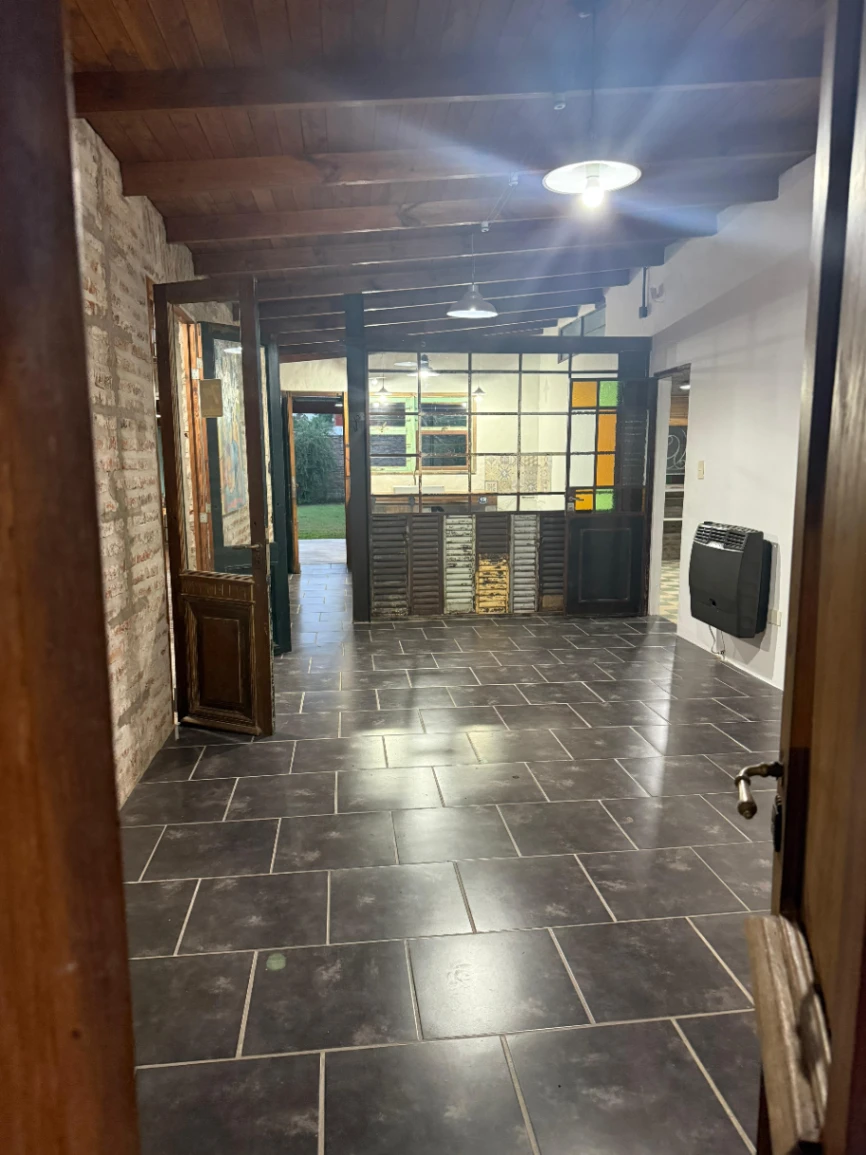 Se alquila casa en excelente ubicación en el barrio San Bernardo - Imagen 5