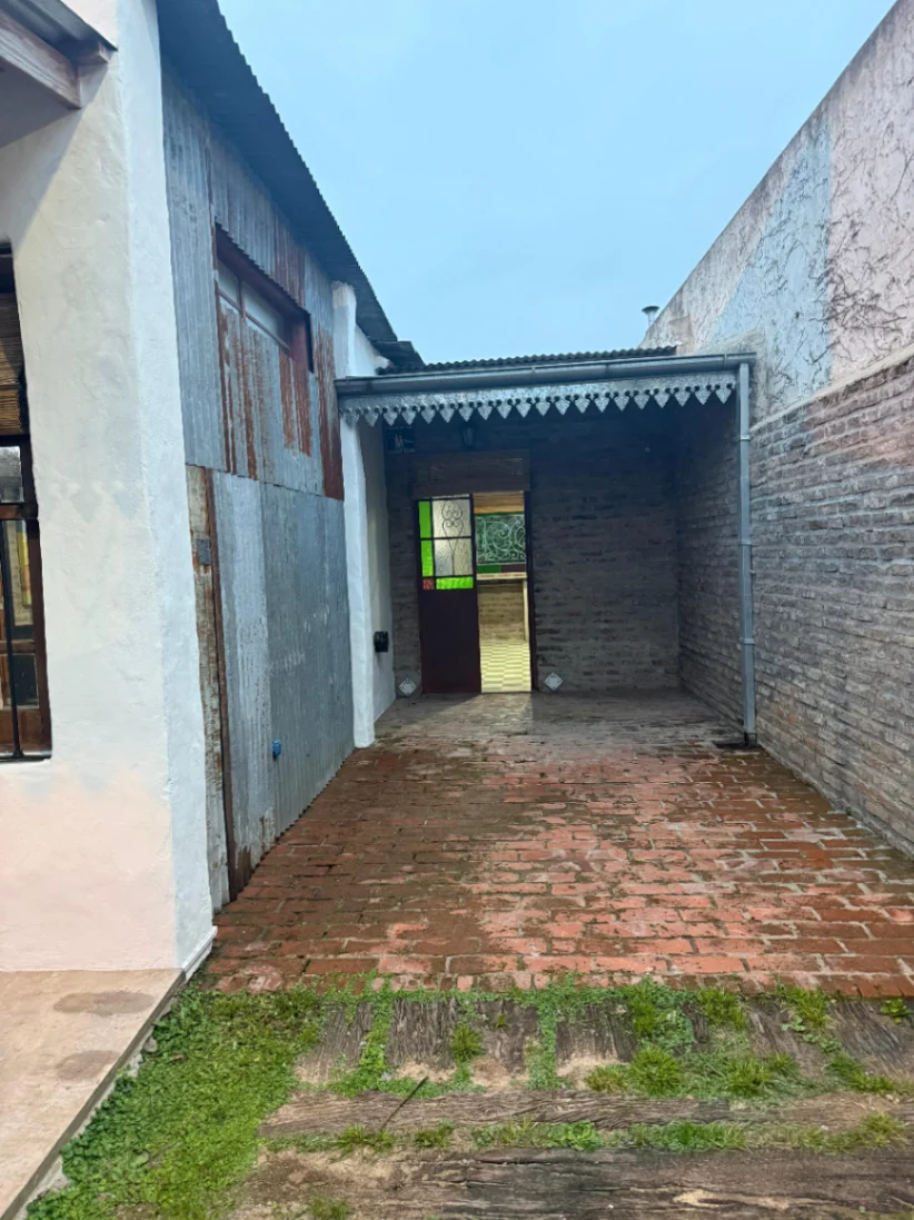 Se alquila casa en excelente ubicación en el barrio San Bernardo - Imagen 7