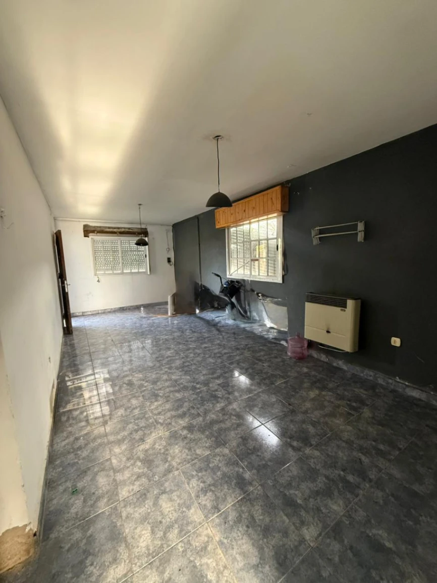 Se alquila casa, en barrio Loreto, excelente ubicación - Imagen 7
