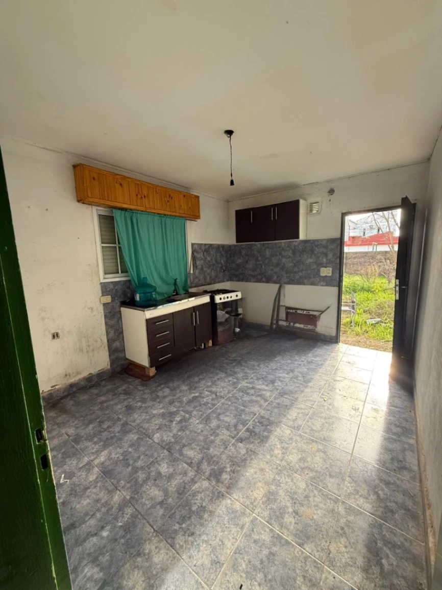 Se alquila casa, en barrio Loreto, excelente ubicación - Imagen 8